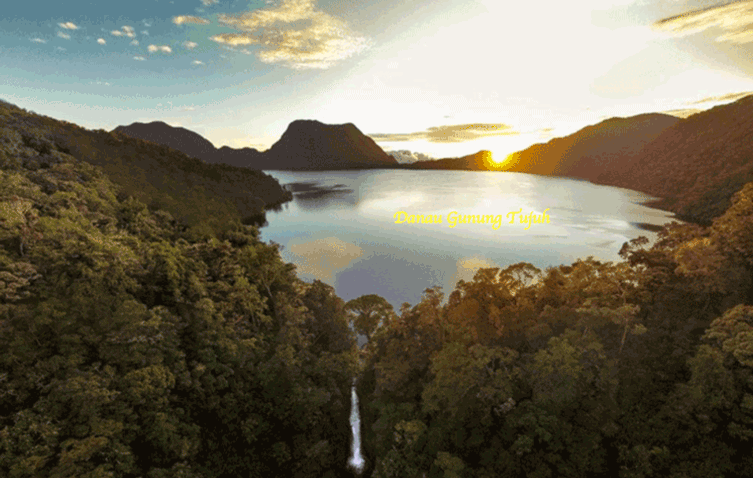 Danau Gunung Tujuh